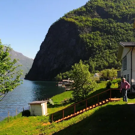 Casa de hóspedes Visit 3*