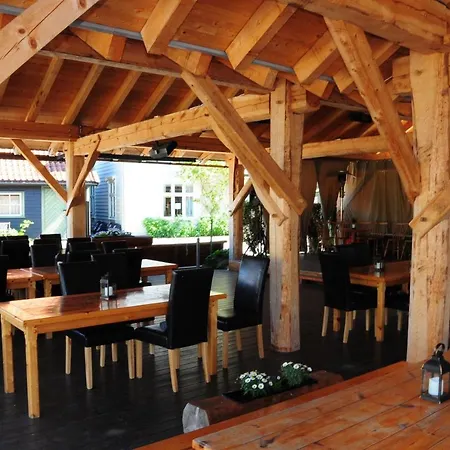 Visit 3* Undredal
